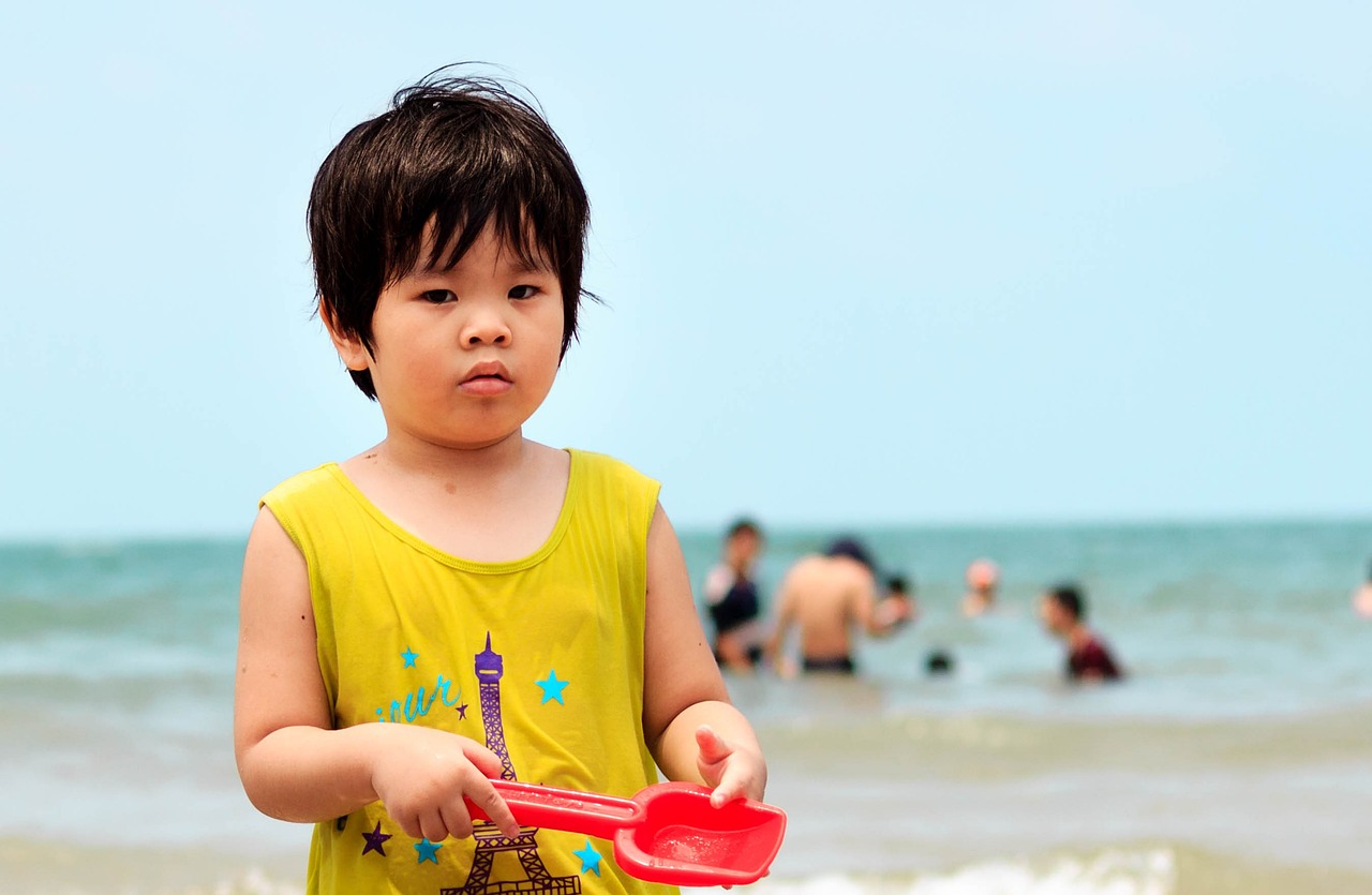 正常试管代生的孩子几岁会走路（正常试管代生的孩子几岁会走路了）