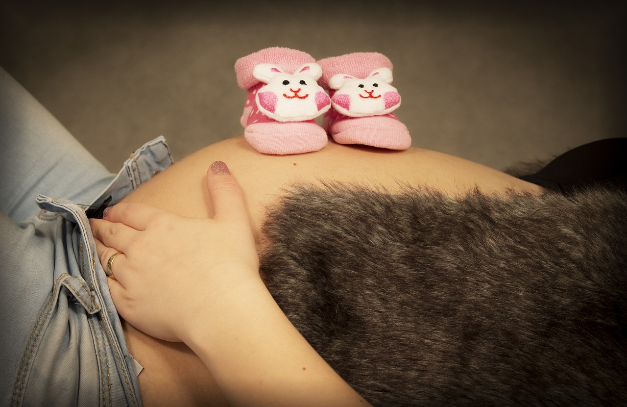 NF宝贝(国际)生殖的婴儿胃出血是什么原因（NF宝贝(国际)生殖的婴儿胃出血不治疗能多久能恢复）